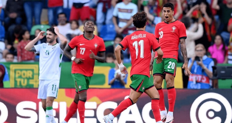 多特蒙德与,奥格斯堡一,球之隔握手,NG娱乐,国际官网,NG娱乐官网,NG大舞台