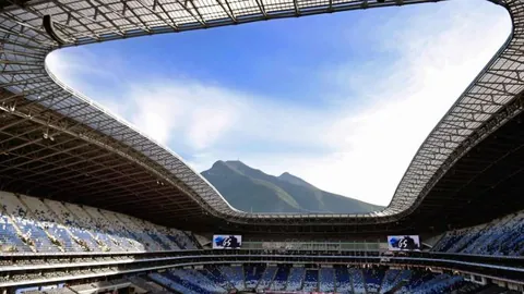 女篮惜败一分，男篮大胜凯旋